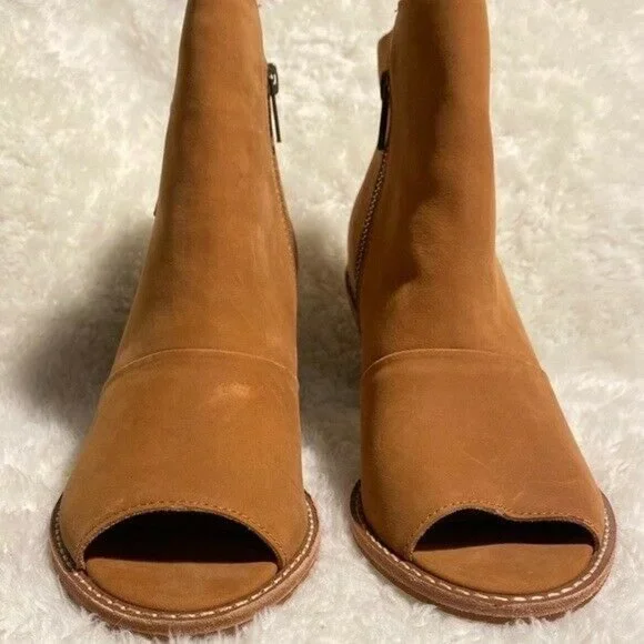 Corso Como Women's Tameka Peep Toe Bootie Size 5 1/2 - Picture 10 of 12